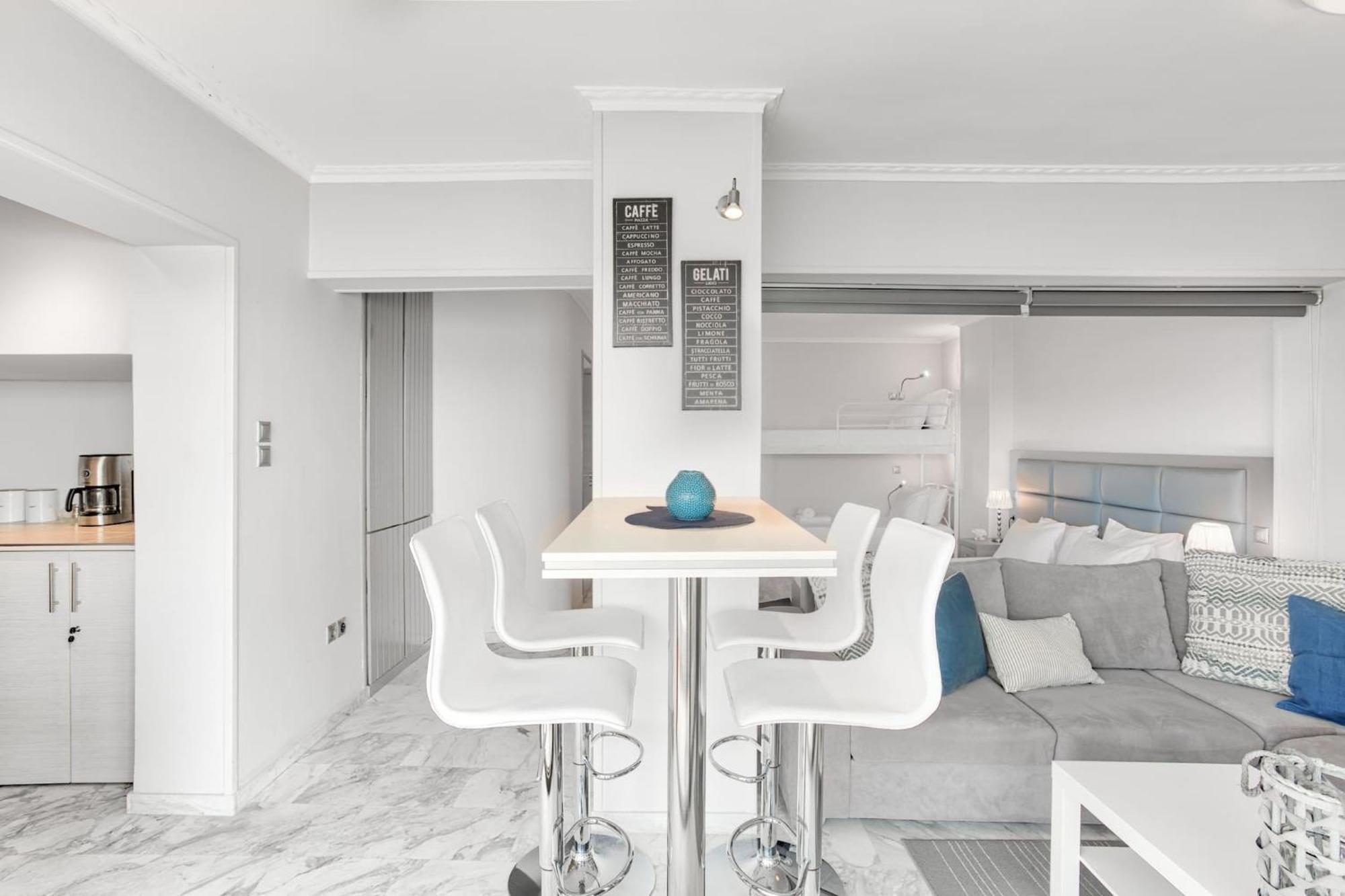 Апартаменты Modern Seaside Oasis In Pireas, Seaview & King Bed Экстерьер фото